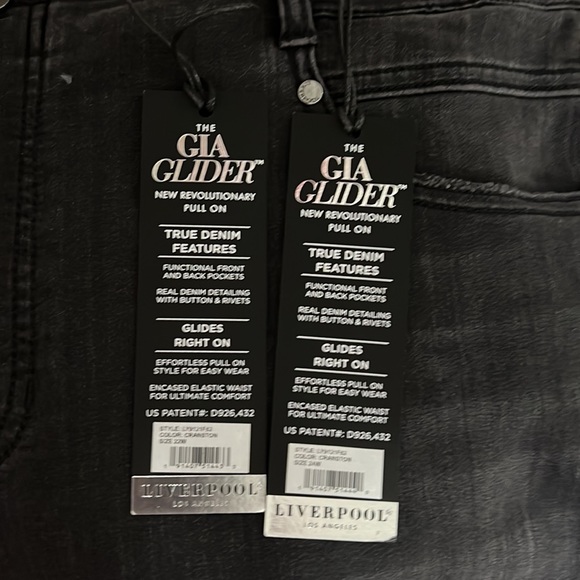 NWT Liverpool The Gia Glider Pull On High Waist Raw Hem Short Washed Black - Picture 4 of 10